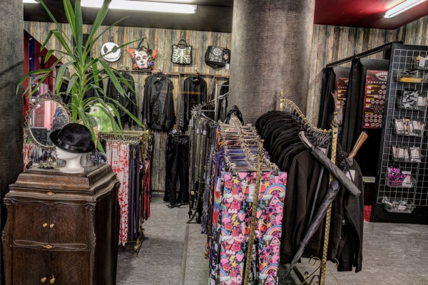 Unser Gothic Shop † Laden in Ulm | Wonderland 13 Store