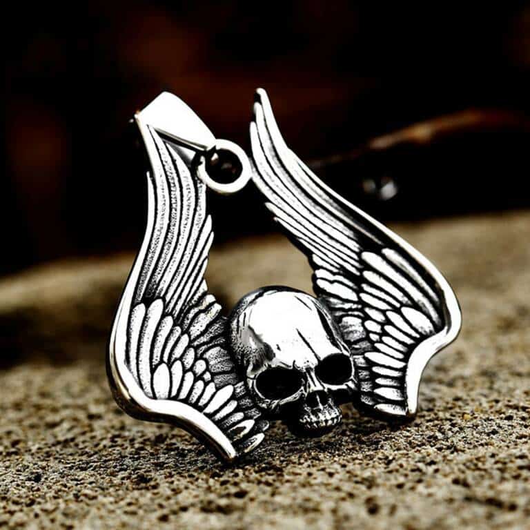 Moon Attic Halskette Winged Skull