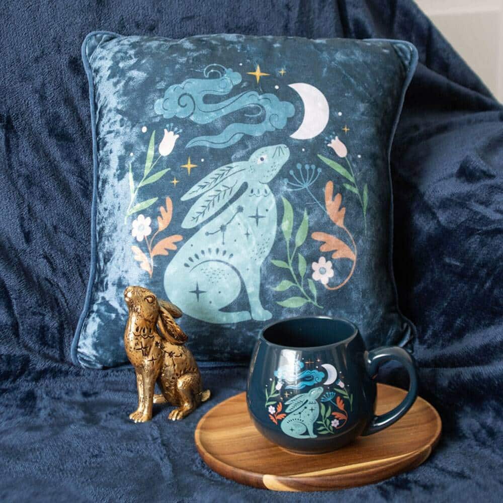 Spirit of Equinox Kissen Midnight Hare 35cm – Bild 2