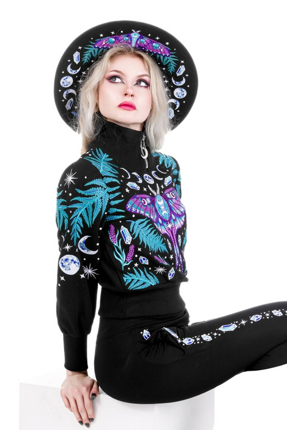 Restyle Sweatshirt Enchanted Forest – Bild 4