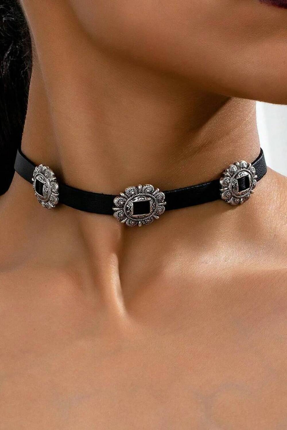 Mad Moonshine Choker Dunkelwald