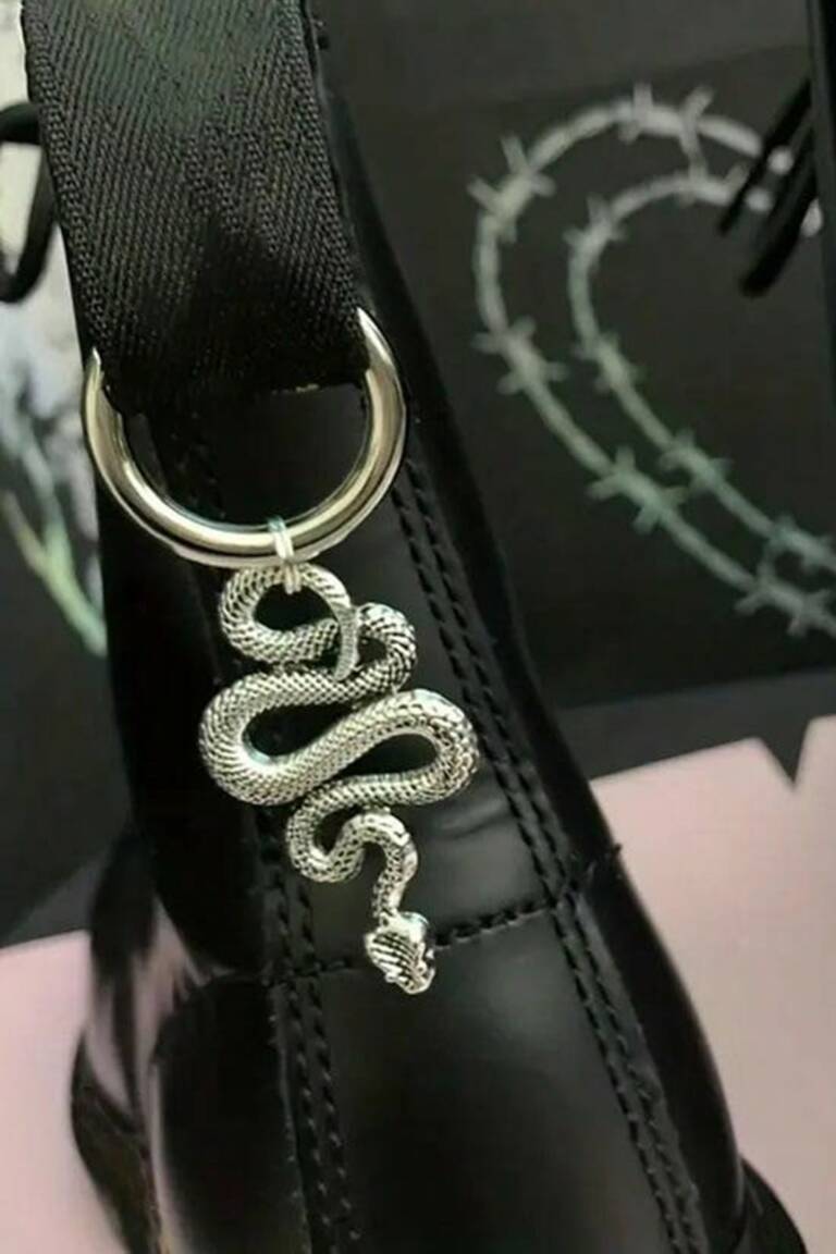 Mad Moonshine Schuhanhänger Python