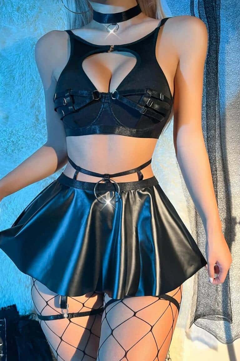 Mad Moonshine 7-piece lingerie set Pooja