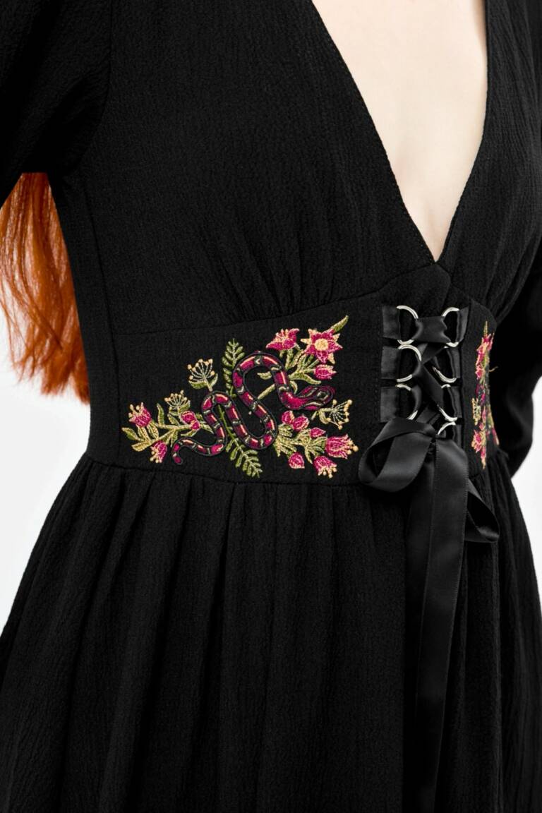 Restyle Kleid Poisoned Petal – Bild 2