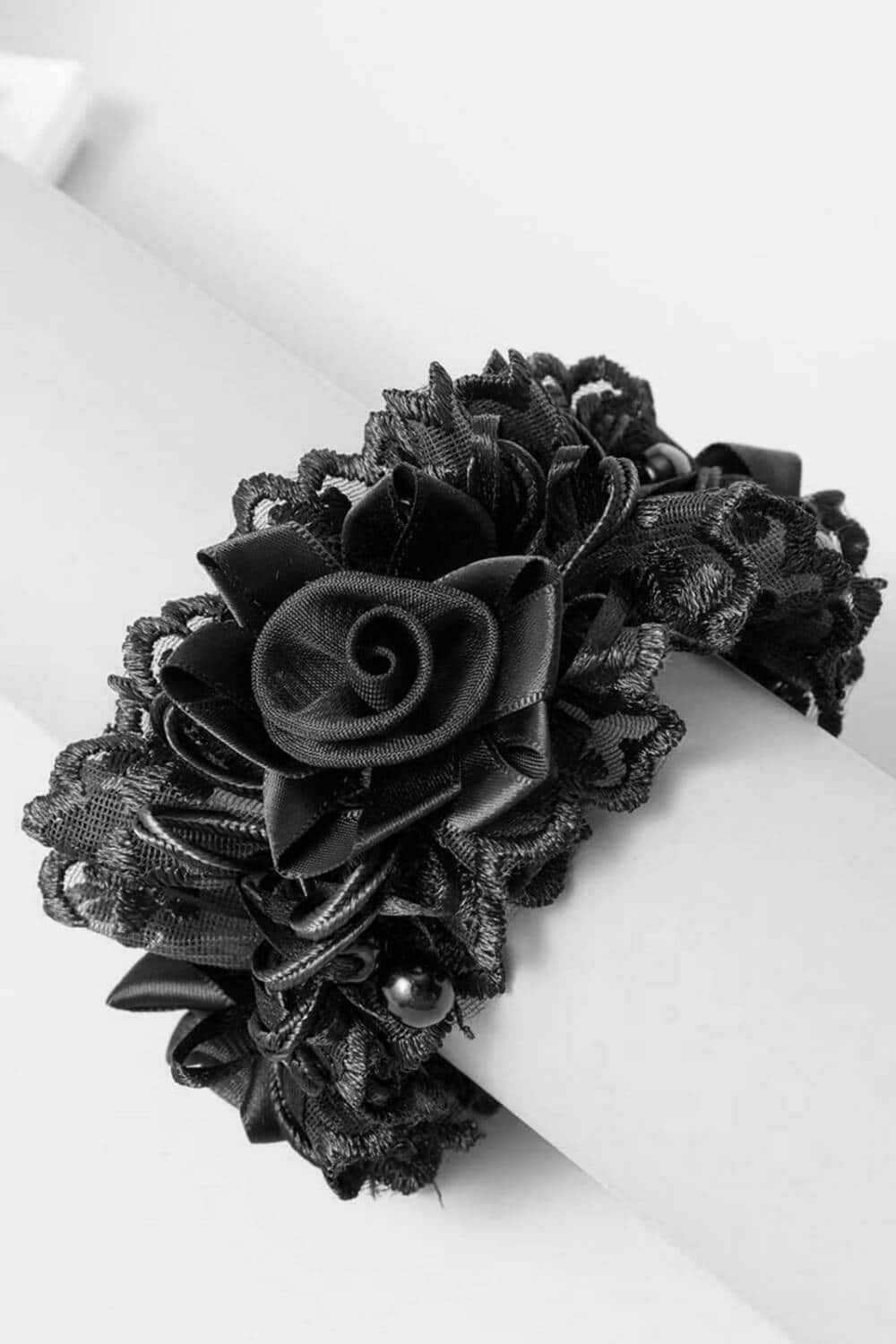 Romwe Haargummi Black Rose