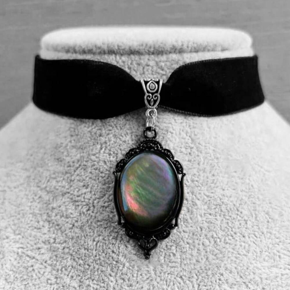 Mad Moonshine Halsband Baronka III