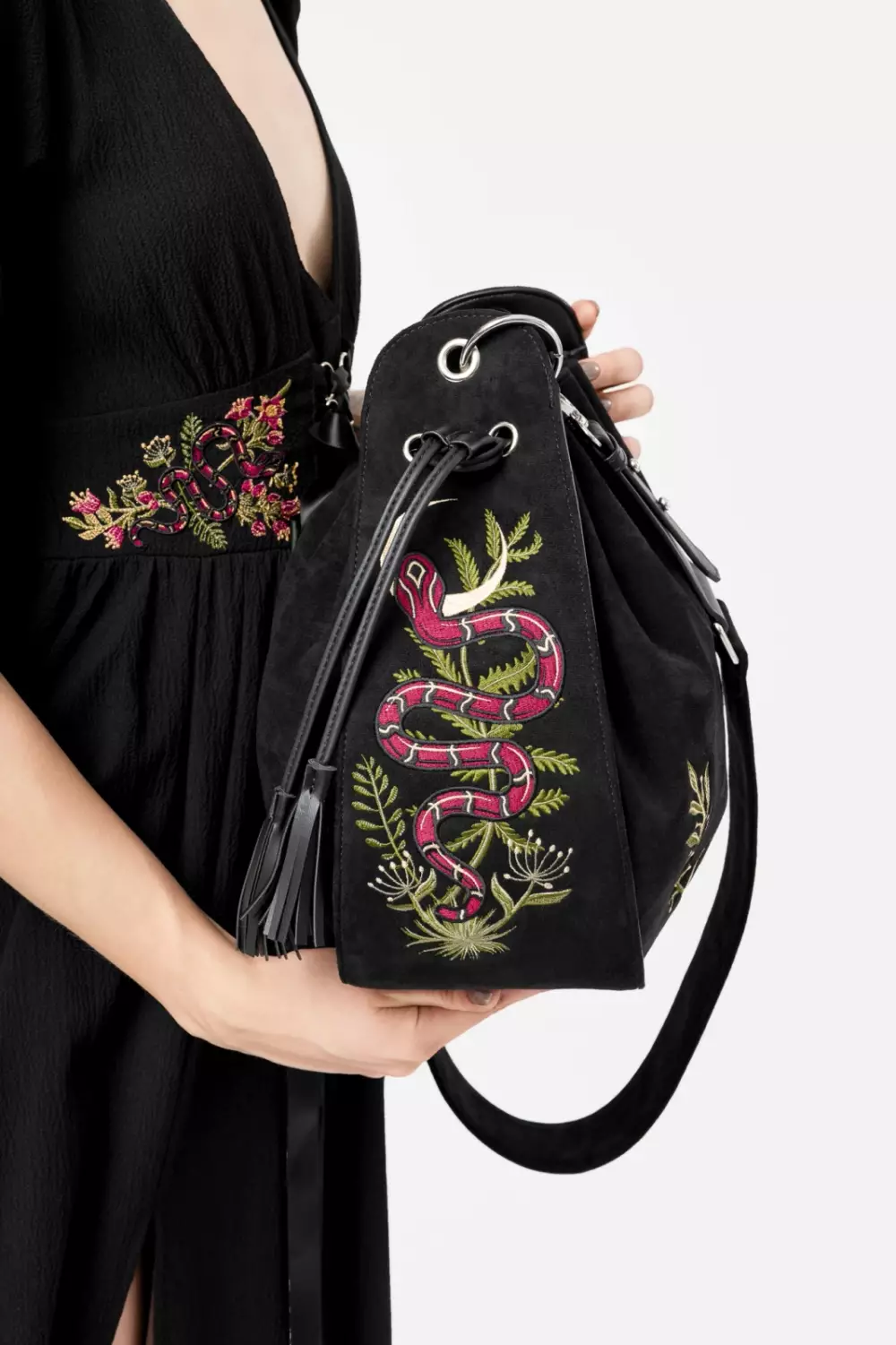 Restyle Schultertasche Serpents Lair – Bild 7