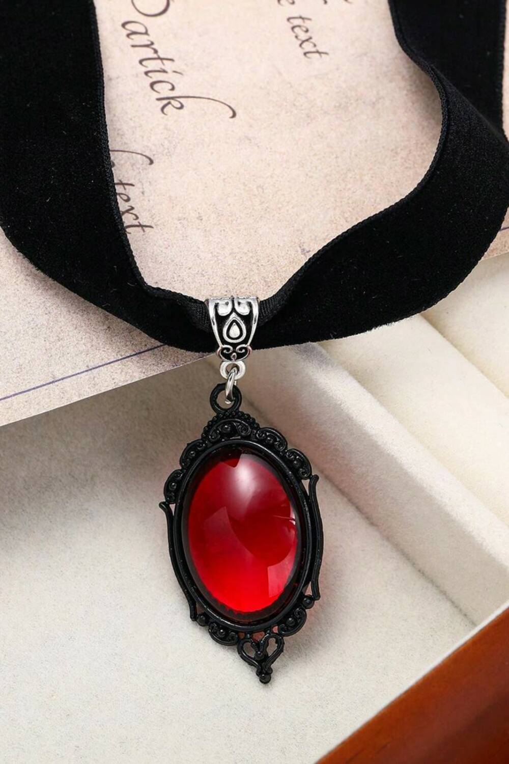 Mad Moonshine Halsband Baronka II