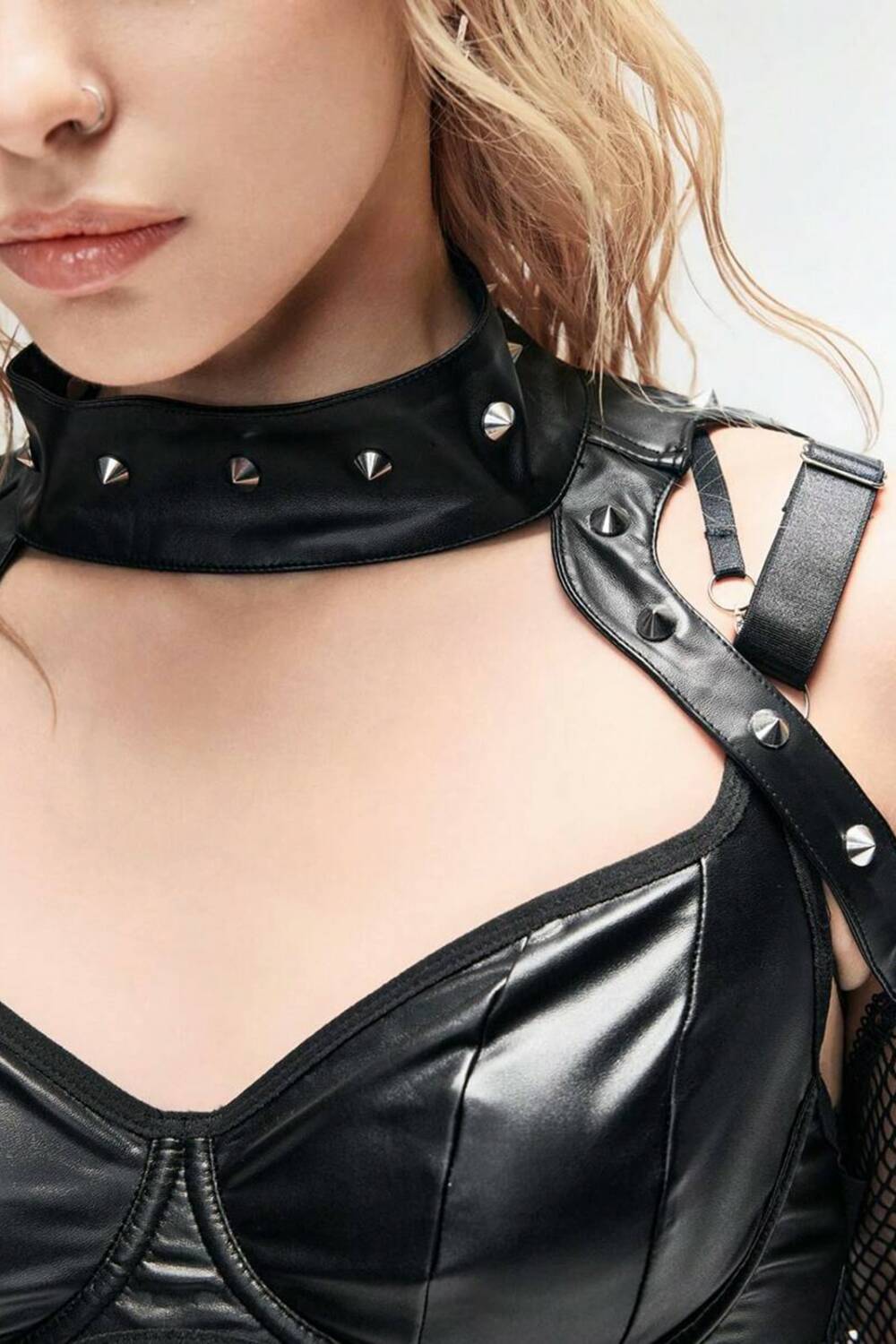 Romwe Top Nexus Grid Harness – Bild 5
