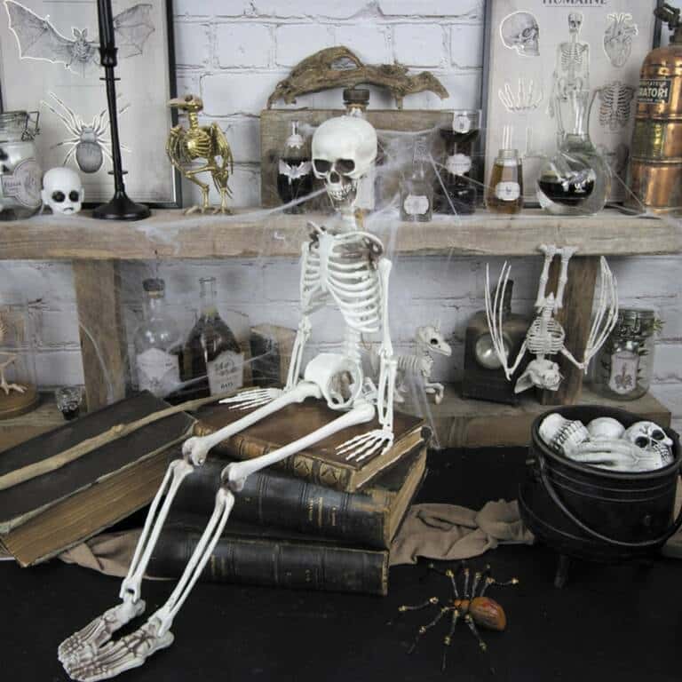 Mad Moonshine decorative item skeleton 90cm