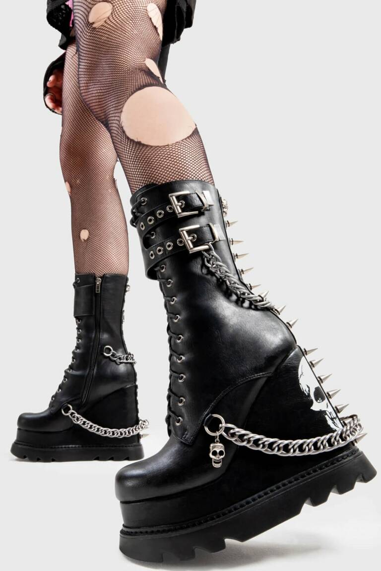 Lamoda Plateaustiefel Shes Dangerous – Bild 2