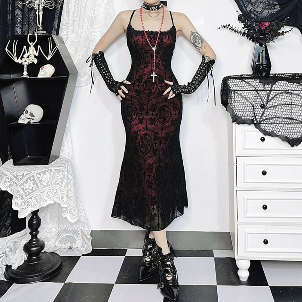Moon Attic Kleid Blood Rose Elegy