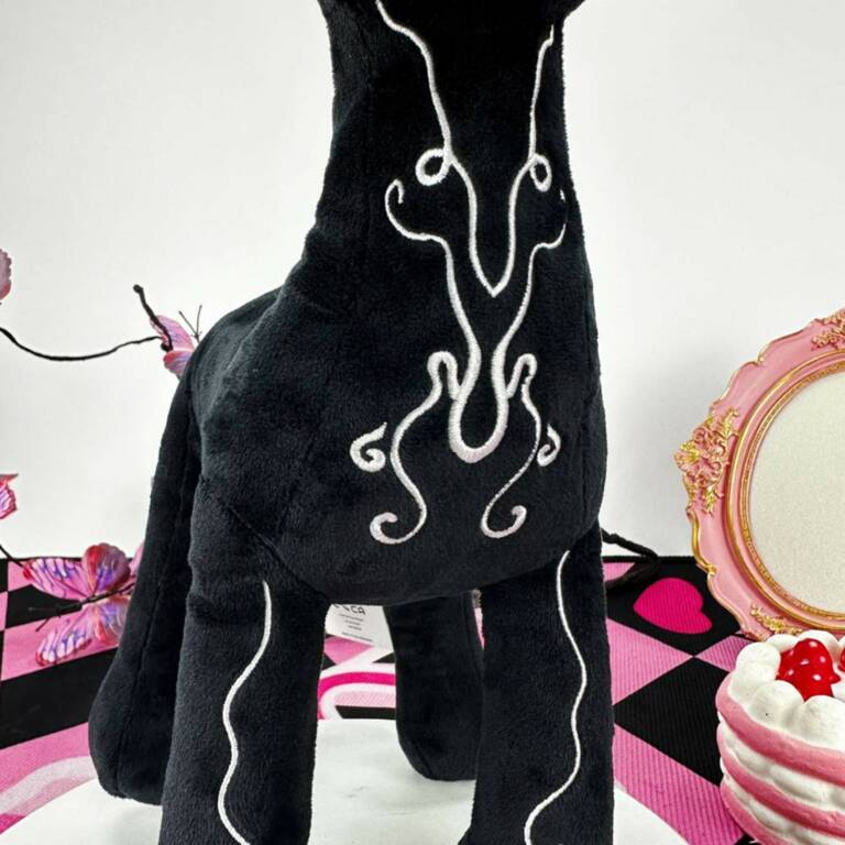 PlushThis Plüschtier Goth Skeleton Unicorn – Bild 4