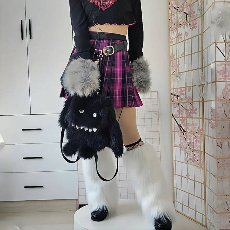 PlushThis Rucksack Spooky Cute Bunny – Bild 2