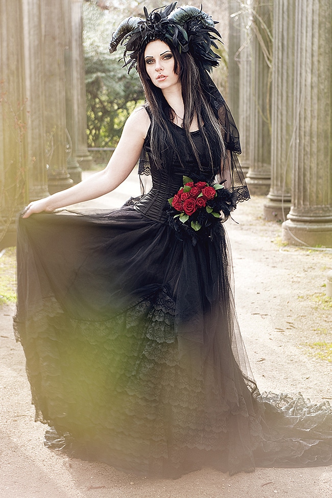 Sinister Kleid Dark Bride – Bild 4
