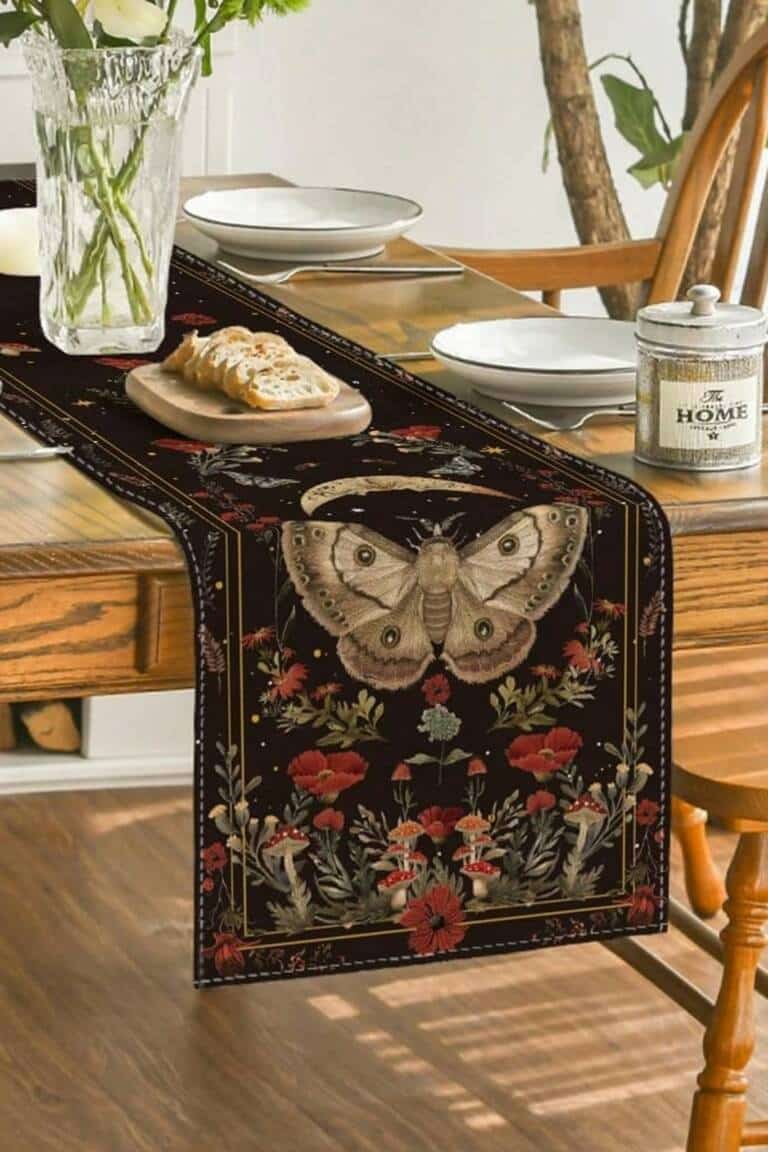 Mad Moonshine table runner Lunar Moth Garden 230cm – Bild 3